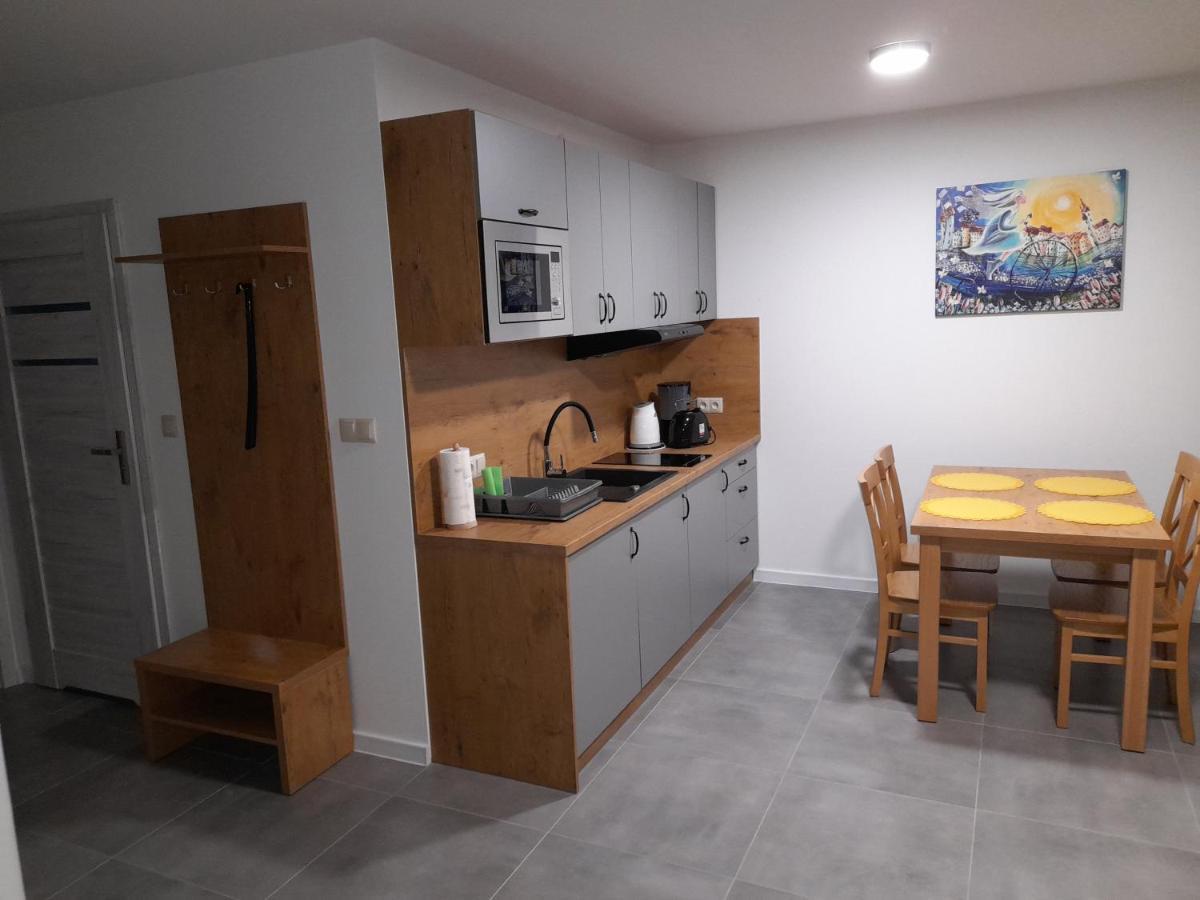 Milo Mare Apartaments Миелно Екстериор снимка