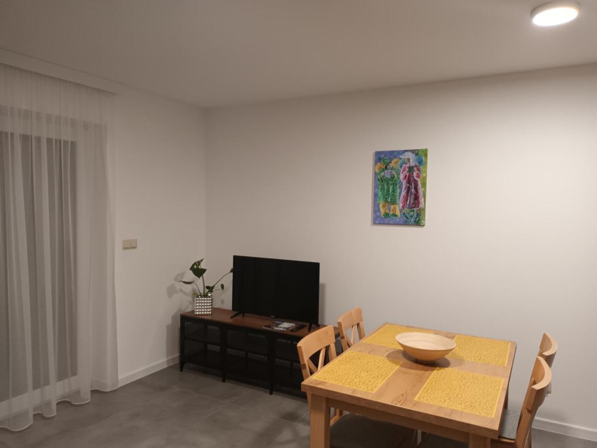 Milo Mare Apartaments Миелно Екстериор снимка