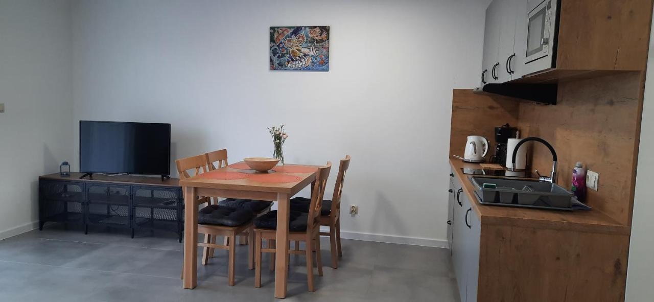 Milo Mare Apartaments Миелно Екстериор снимка
