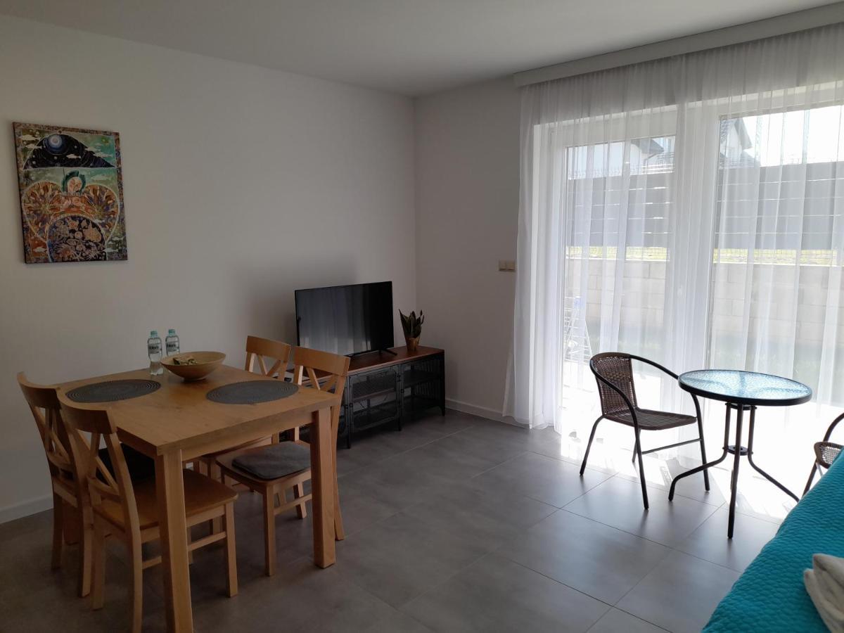 Milo Mare Apartaments Миелно Екстериор снимка