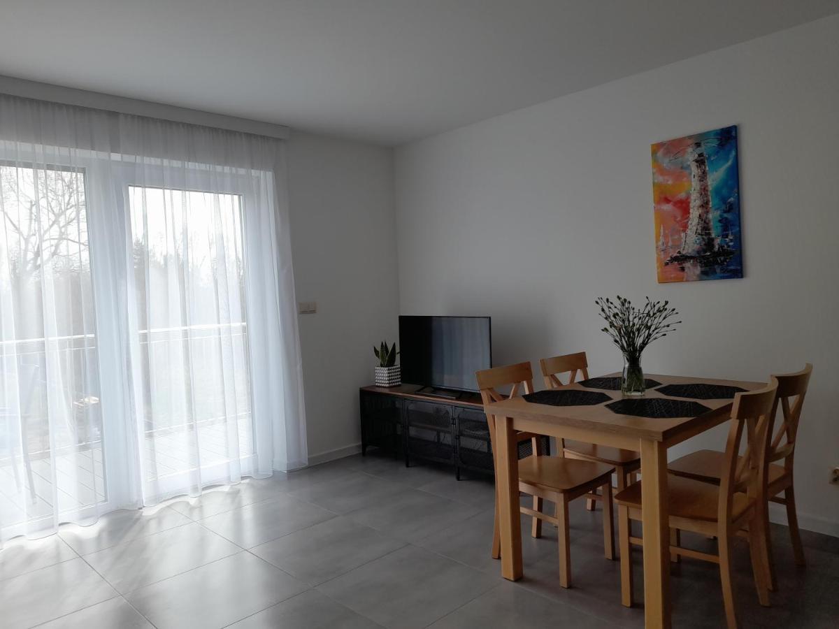 Milo Mare Apartaments Миелно Екстериор снимка